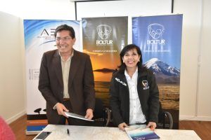 BOLTUR Y La Agencia Boliviana Espacial suscriben convenio para incorporar a la Estación Terrena de Amachuma en los circuitos turísticos de la ciudad de El Alto